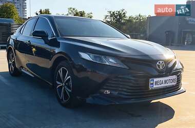 Седан Toyota Camry 2020 в Києві