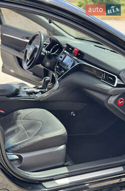 Седан Toyota Camry 2018 в 
