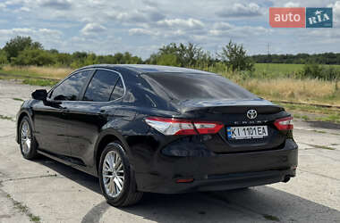 Седан Toyota Camry 2018 в 