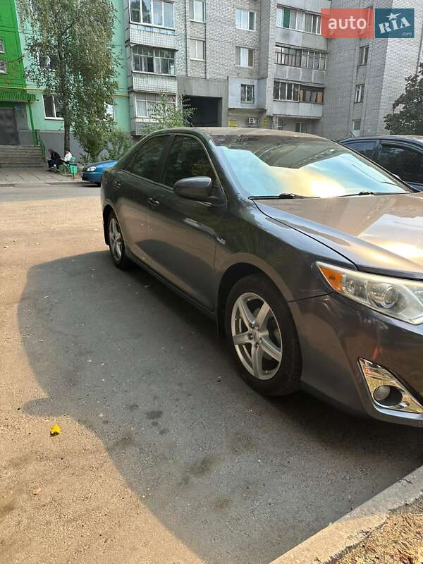 Седан Toyota Camry 2012 в Запоріжжі