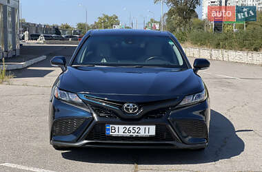 Седан Toyota Camry 2021 в 