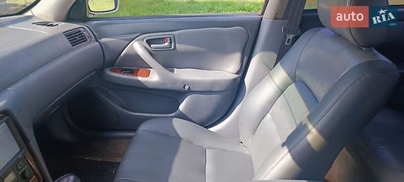 Седан Toyota Camry 1997 в Киеве