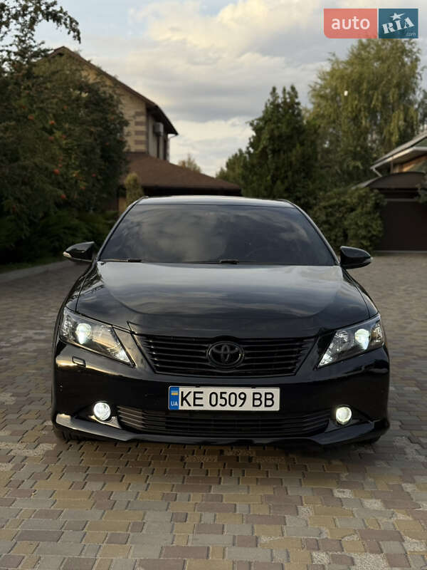 Седан Toyota Camry 2011 в Дніпрі