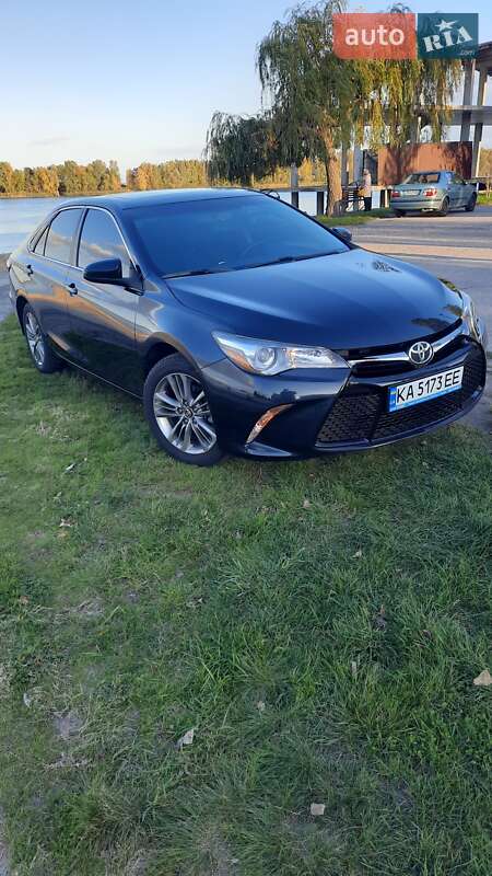 Седан Toyota Camry 2016 в Украинке