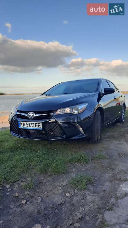 Седан Toyota Camry 2016 в Украинке