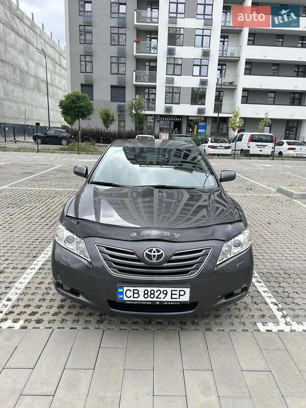 Седан Toyota Camry 2007 в Киеве