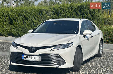 Седан Toyota Camry 2019 в Днепре