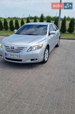 Седан Toyota Camry 2006 в Городке