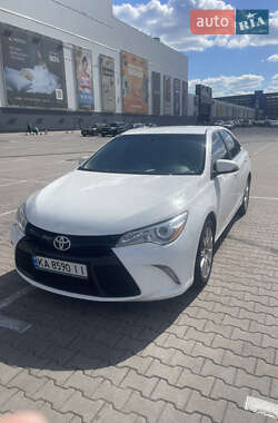 Седан Toyota Camry 2015 в Киеве