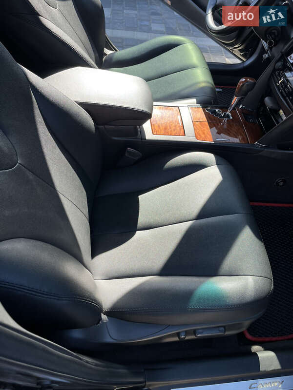 Седан Toyota Camry 2008 в Южноукраїнську
