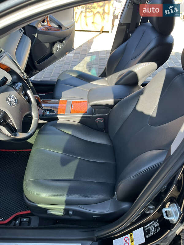 Седан Toyota Camry 2008 в Южноукраїнську