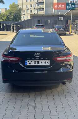 Седан Toyota Camry 2018 в 