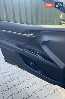 Седан Toyota Camry 2018 в 