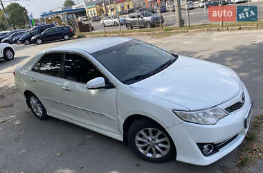 Седан Toyota Camry 2012 в Полтаві