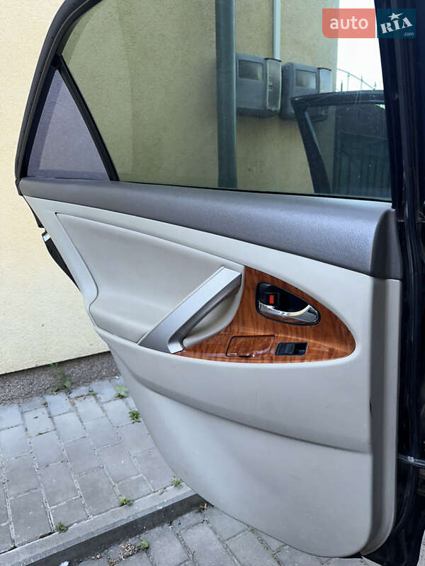 Седан Toyota Camry 2008 в Луцьку