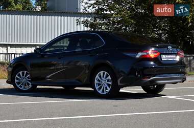 Седан Toyota Camry 2024 в 