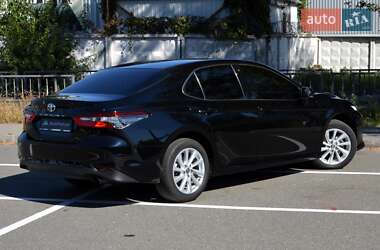 Седан Toyota Camry 2024 в 