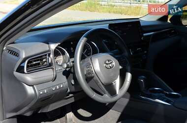 Седан Toyota Camry 2024 в 