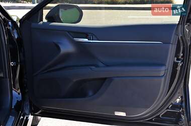 Седан Toyota Camry 2024 в 