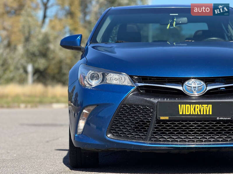 Седан Toyota Camry 2017 в Києві