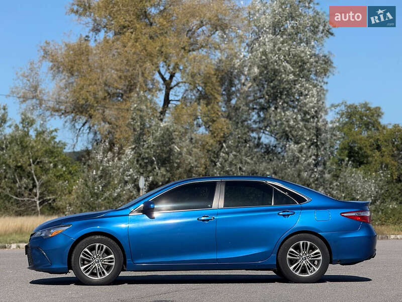 Седан Toyota Camry 2017 в Києві