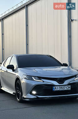 Седан Toyota Camry 2018 в Києві