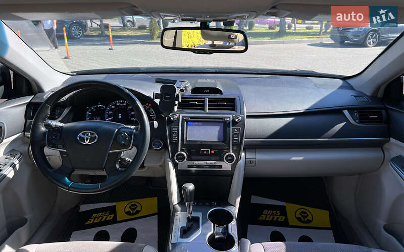 Седан Toyota Camry 2013 в Львове фото 12 Седан Toyota Camry 2013 в Львове