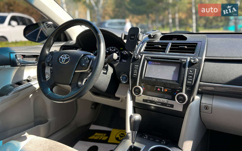 Седан Toyota Camry 2013 в Львове фото 13 Седан Toyota Camry 2013 в Львове