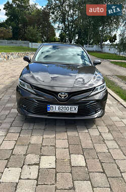 Седан Toyota Camry 2018 в Валках