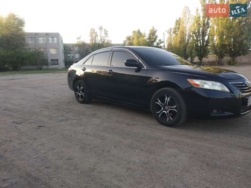 Седан Toyota Camry 2007 в Каменском