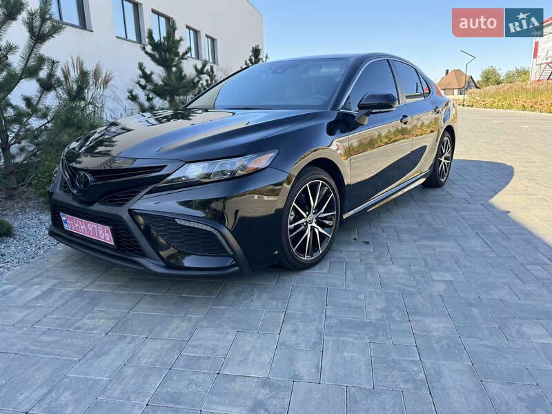Седан Toyota Camry 2022 в Луцке фото 2 Седан Toyota Camry 2022 в Луцке
