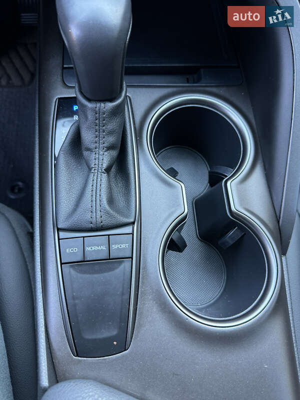 Седан Toyota Camry 2022 в Луцке фото 28 Седан Toyota Camry 2022 в Луцке