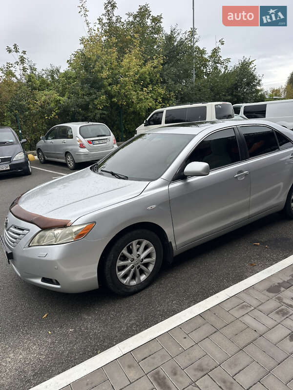 Седан Toyota Camry 2007 в Глевасі