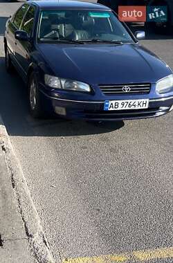 Седан Toyota Camry 1999 в Виннице