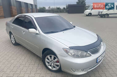 Седан Toyota Camry 2004 в 