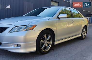 Седан Toyota Camry 2006 в Днепре