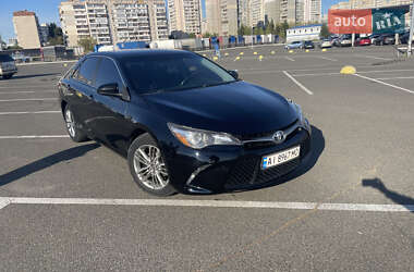 Седан Toyota Camry 2017 в Києві