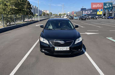 Седан Toyota Camry 2008 в Чернигове