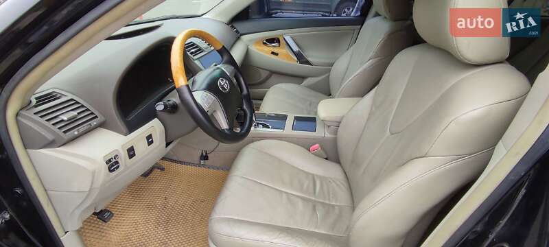 Седан Toyota Camry 2007 в Києві
