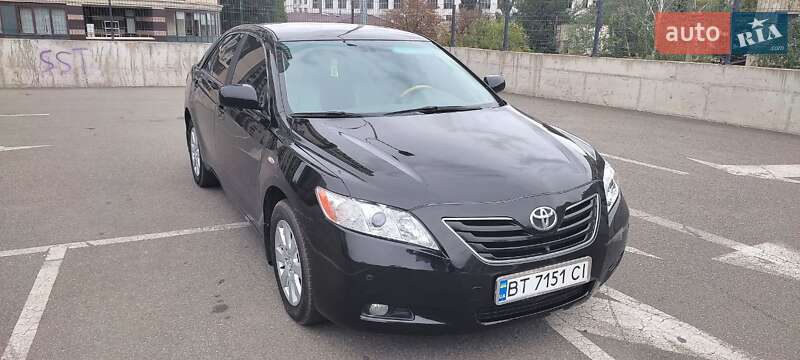 Седан Toyota Camry 2007 в Києві
