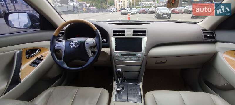 Седан Toyota Camry 2007 в Києві