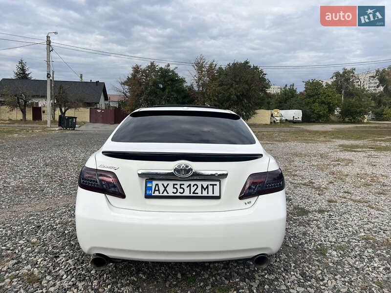Седан Toyota Camry 2011 в Харкові