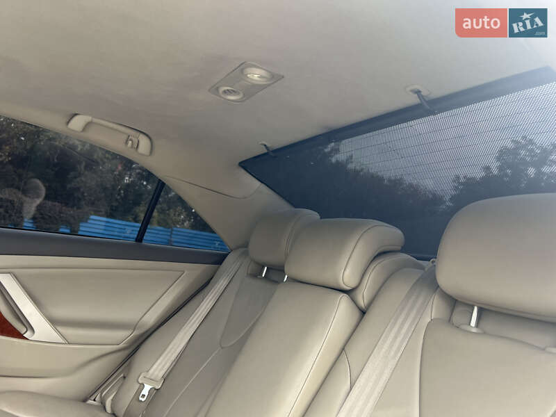 Седан Toyota Camry 2011 в Харкові