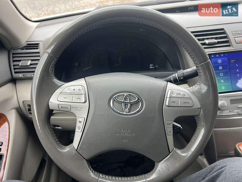 Седан Toyota Camry 2011 в Харкові