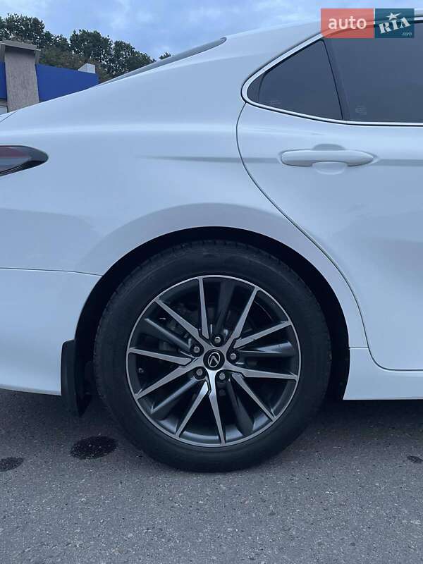 Седан Toyota Camry 2021 в Полтаві