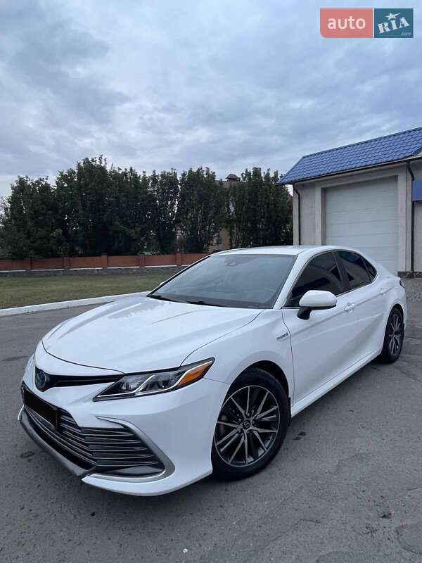Седан Toyota Camry 2021 в Полтаві