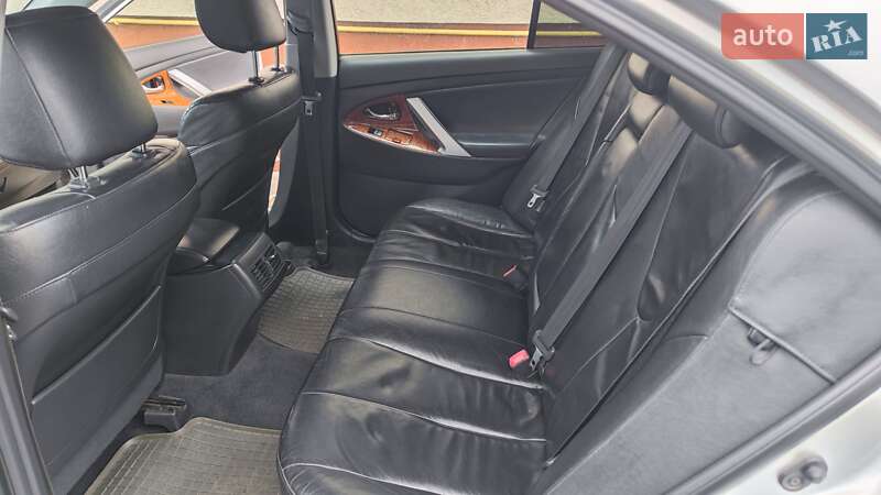 Седан Toyota Camry 2007 в Хмельницькому