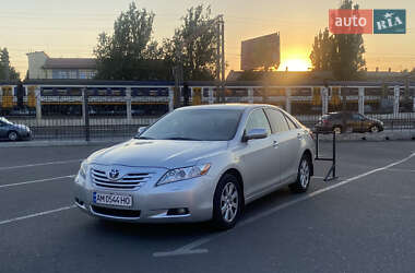 Седан Toyota Camry 2008 в Житомирі