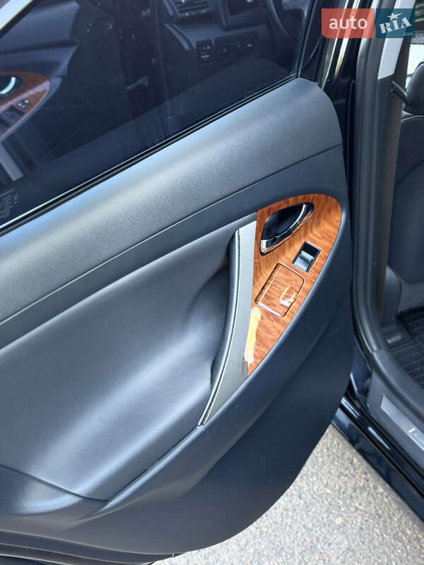 Седан Toyota Camry 2008 в Черкасах