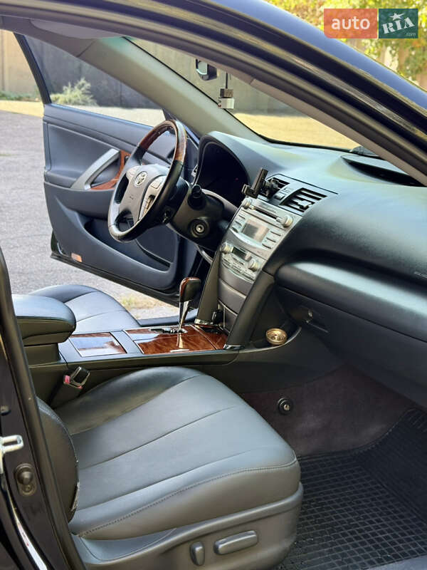 Седан Toyota Camry 2008 в Черкасах